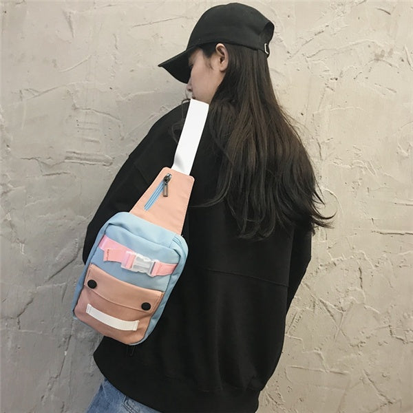 Contrast chest bag female