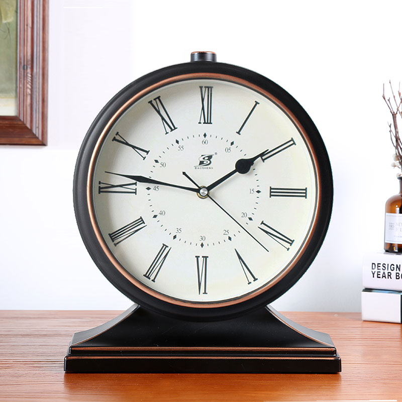 Classic  Simple Retro Clock