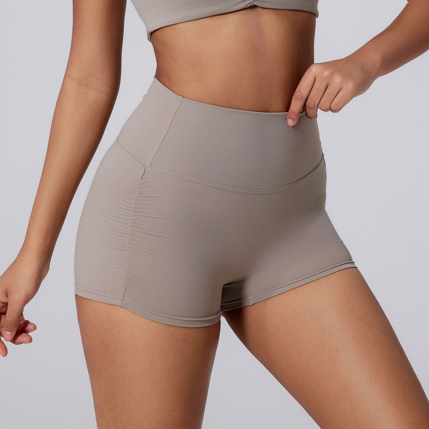 Sports Fitness Pleated Peach Hip Outer Shorts