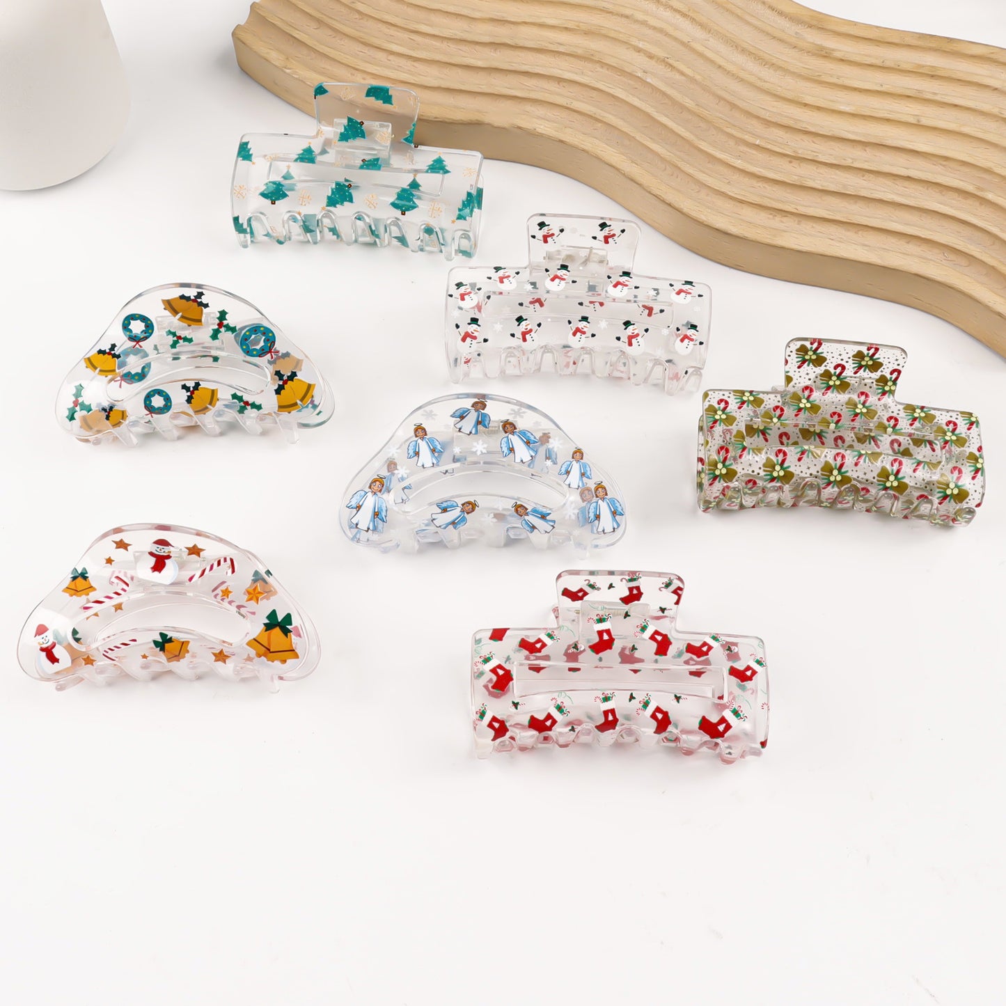 Gingerbread Man Patterned Shark Clip With A Festive Christmas Vibe