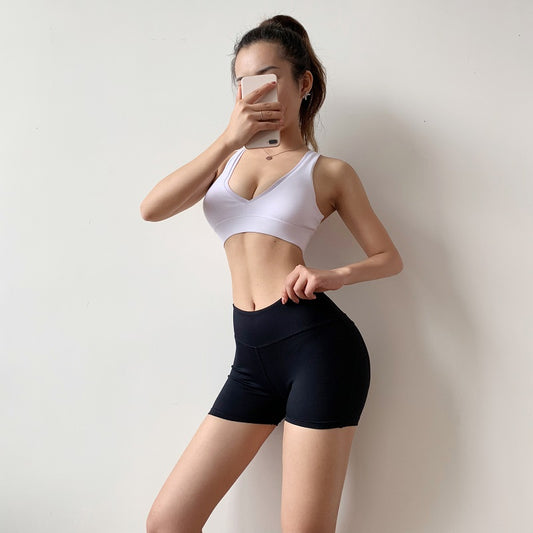 Fast drying high waisted shorts for training