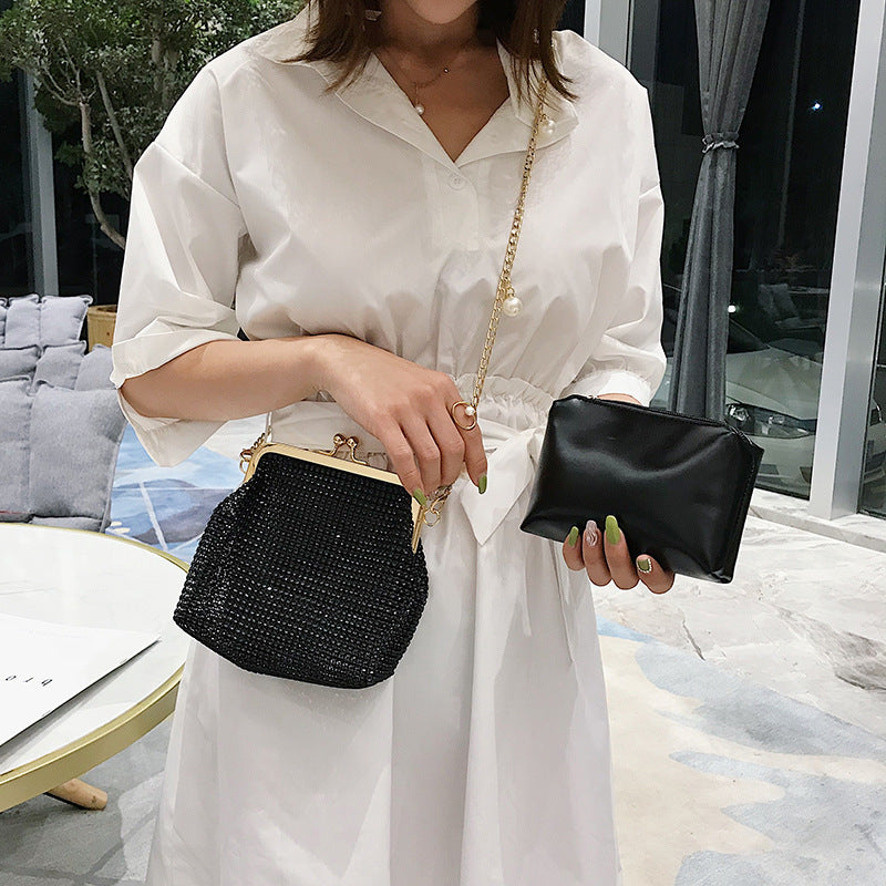 Water drill clip chain versatile shoulder bag