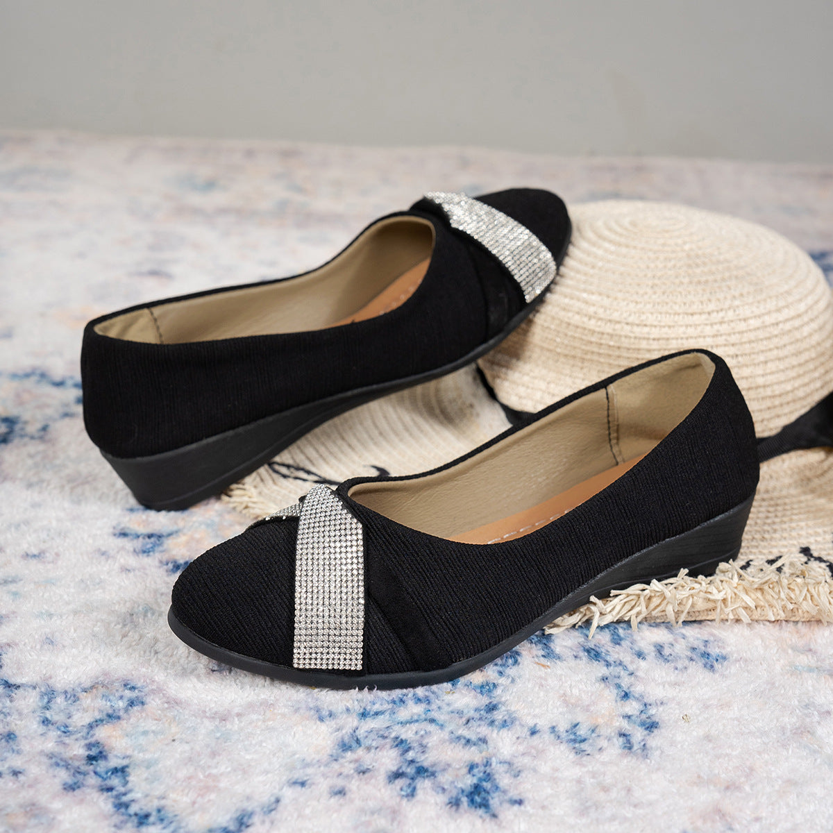Round Toe Flat Bottom Fashion Rhinestone Low-cut Slip-on Women's Casual Shoes