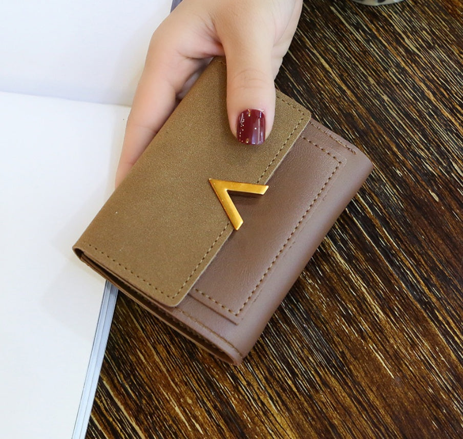 Retro short wallet