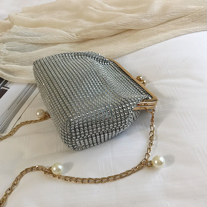 Water drill clip chain versatile shoulder bag