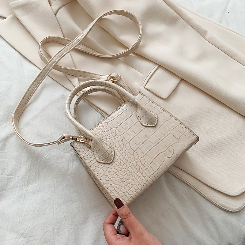 One shoulder retro handbag