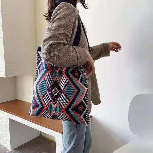 Single Shoulder Literary And Artistic Small  Knitted Bag