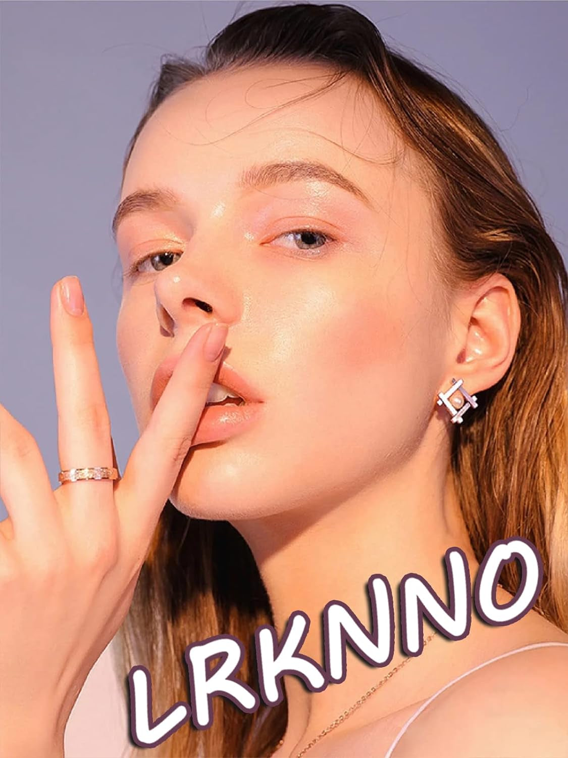 24Pcs Almond Press on Nails French Tips Short Fake Nails with Cute Bow Charms Design French Press on False Nails Nude Pink Acrylic Nails Almond Shaped Artificial Nails for Women Girls Manicure Tip