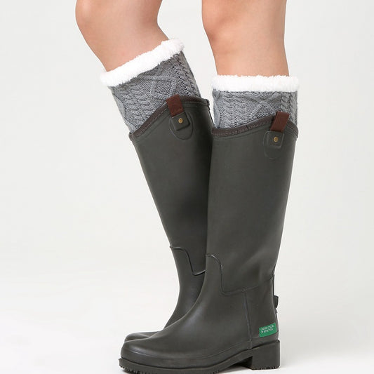 Knitted thick knee pads
