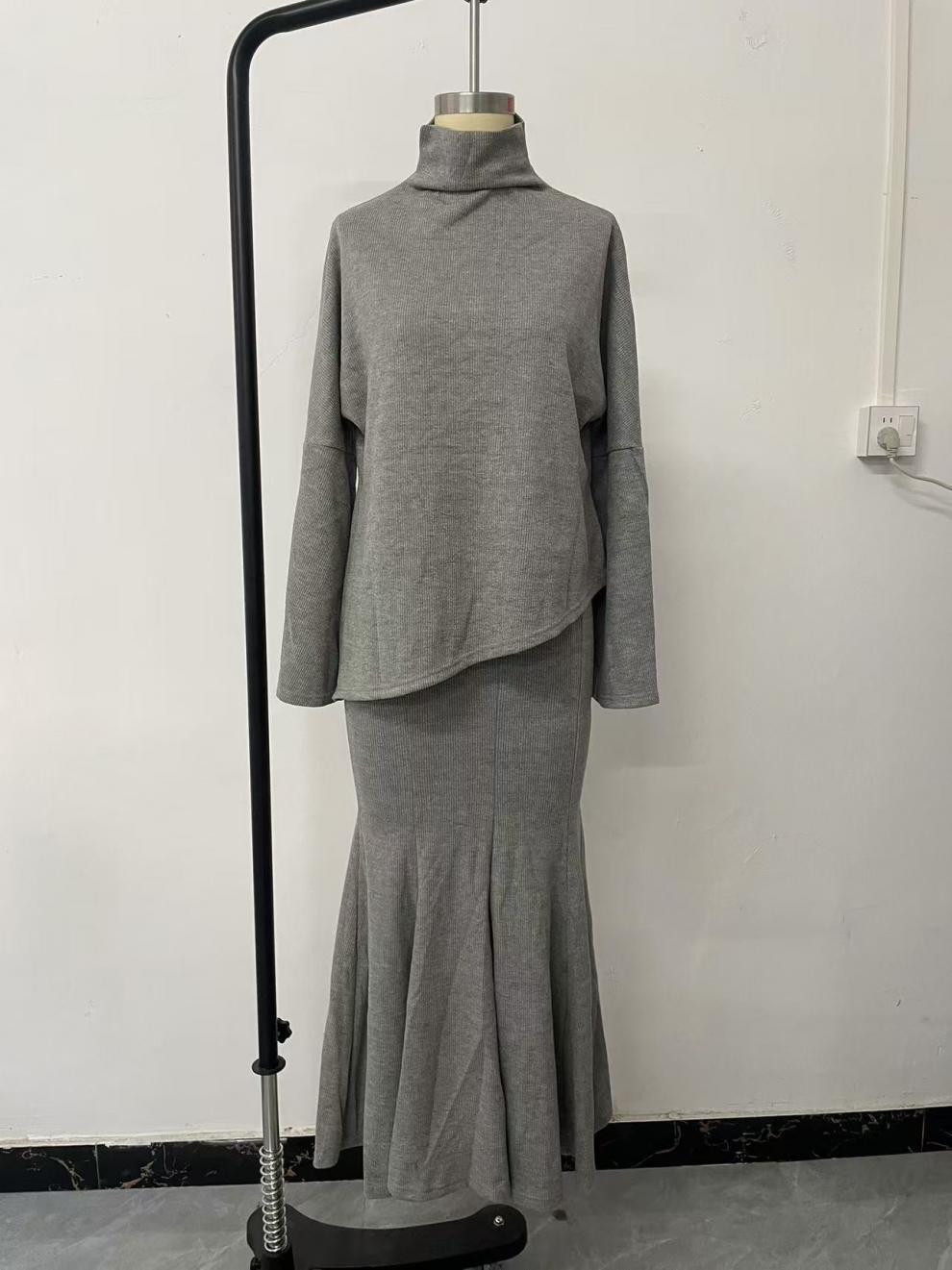 Turtleneck  Loose-Fit Knitted Skirt And Top Two-Piece Set For FallWinter