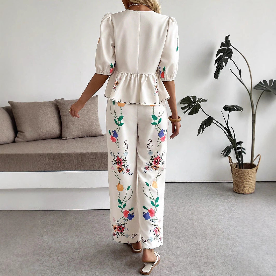 New Street-style Fashion V-neck Tie-front Short-sleeve Set With A Bold Print