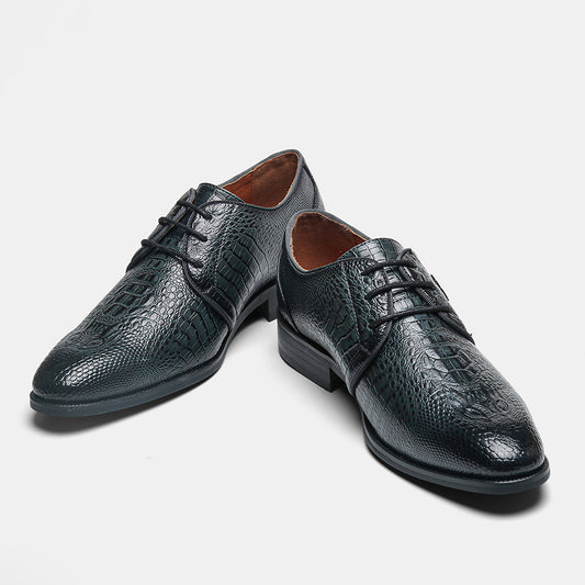 Men's vintage leather shoes with pattern