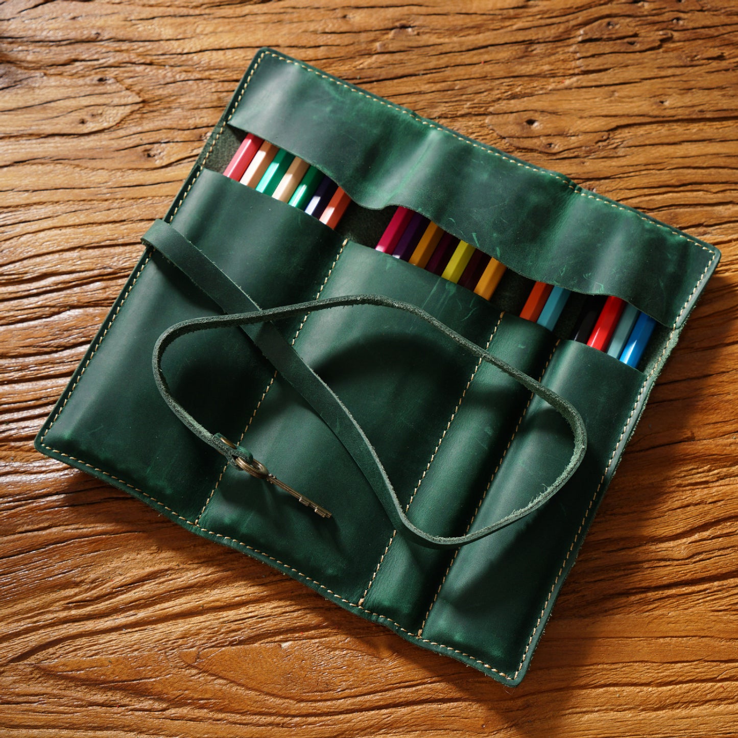 Vintage Cowhide Pen Bag Three Fold Pen Clip Rolling Shutter Stationery