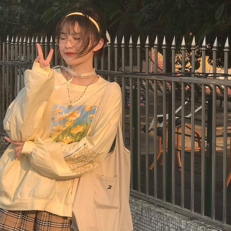 Autumn Japanese Oil Painting Style Sweet Flower Printed Long-sleeved Top