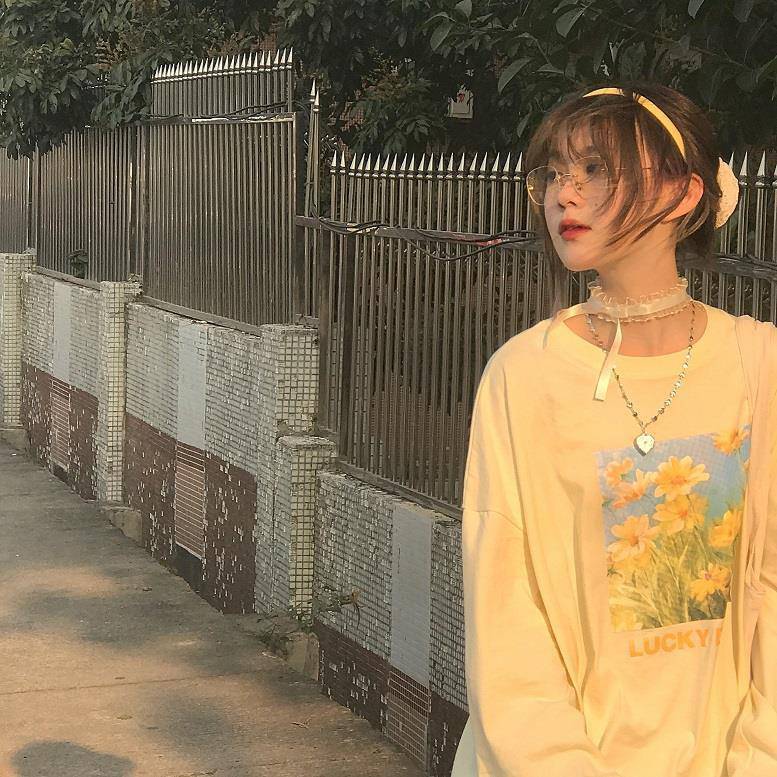 Autumn Japanese Oil Painting Style Sweet Flower Printed Long-sleeved Top