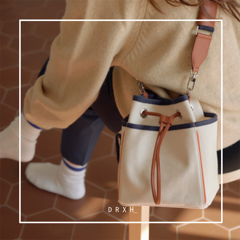 Contrast Color Drawstring Closed Canvas Bag