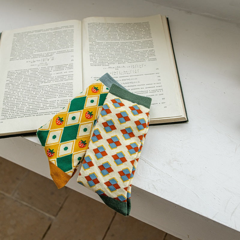 Female Ins Trend Retro Tube Socks College Style