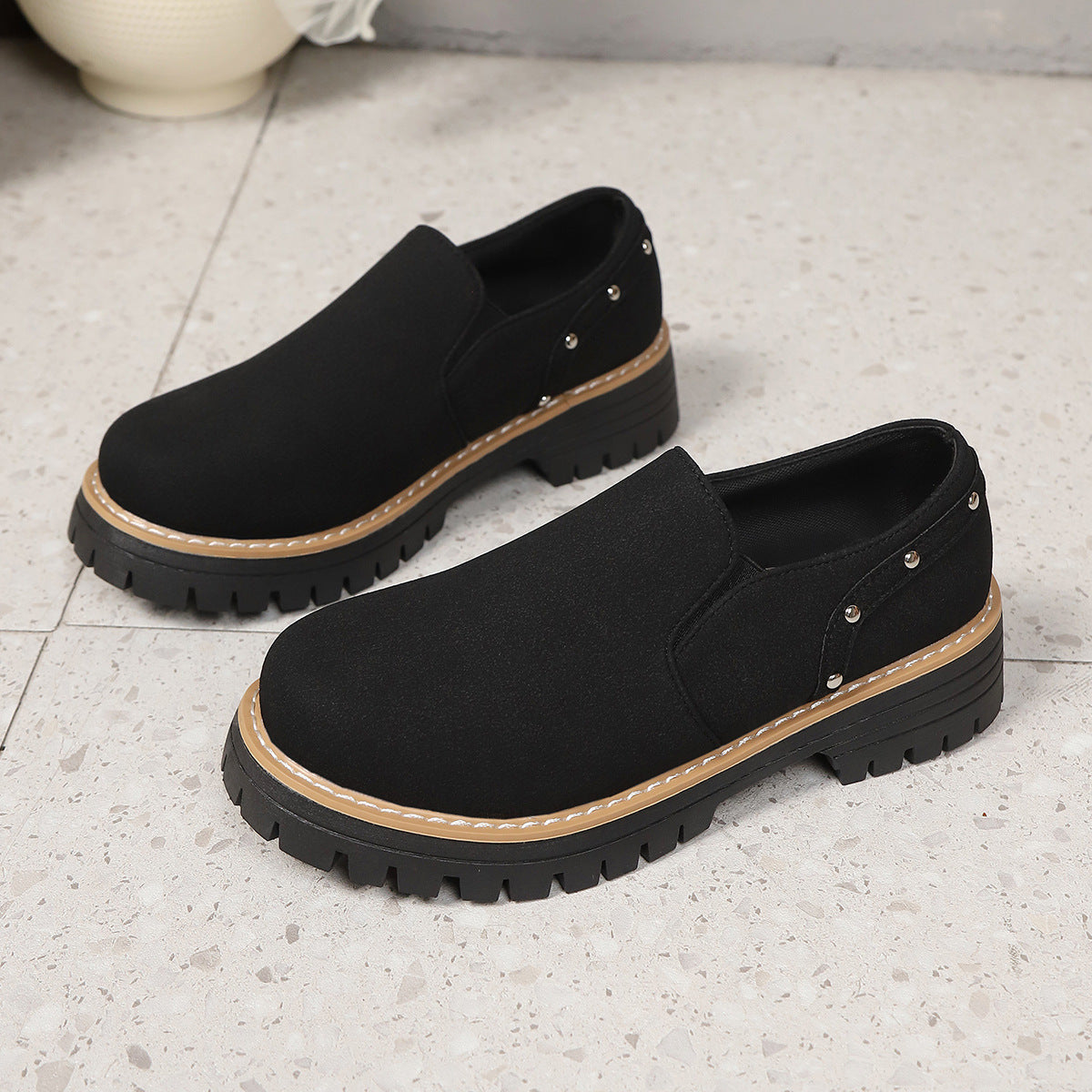 New Fallwinter Slip-on Casual Shoes With Rivets