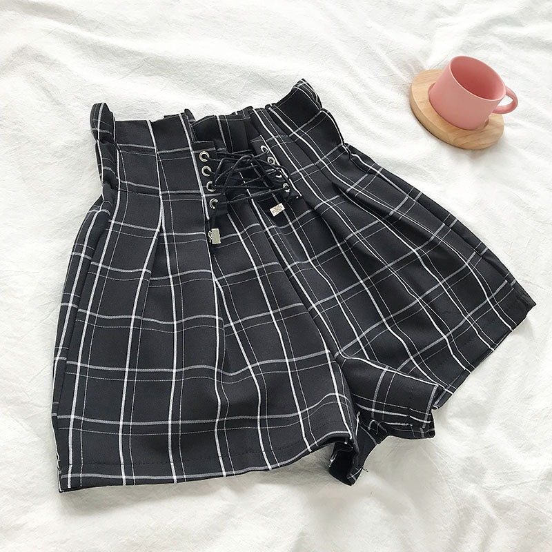 Flower bud tie plaid shorts