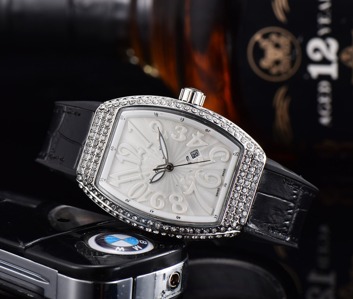 Barrel fashion casual men's belt quartz watch