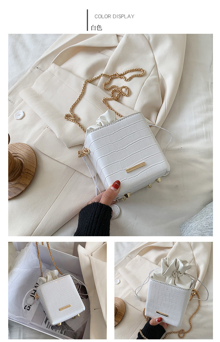 Shoulder chain bag