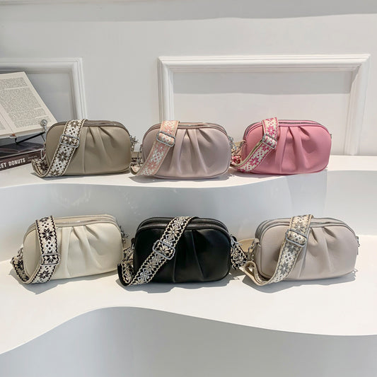 Pure Color All-matching Fashion Pleated Shoulder Niche Korean Casual Messenger Bag
