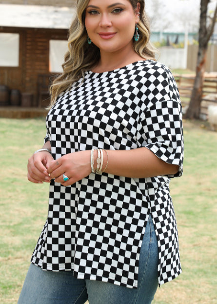 Black Checkered Print Side Slits O Neck Plus Size T Shirt