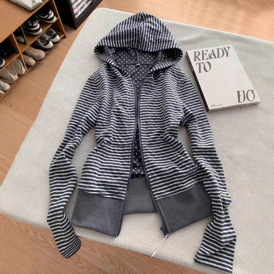 Womens Slim-fit Striped Hoodie With A Regular Shoulder Line For A Slimming Look