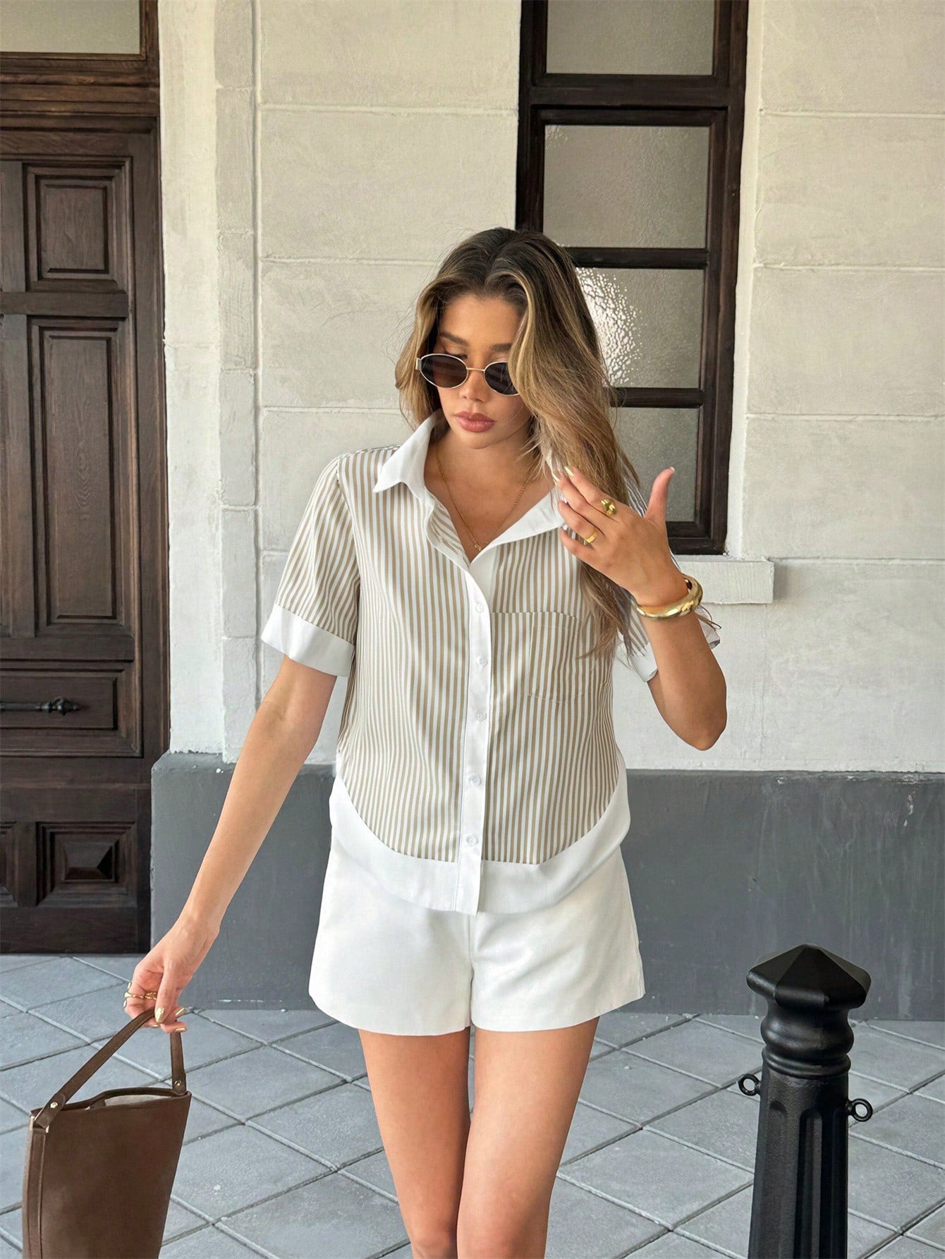Womens Loose Fashionable Contrast-color Single-breasted Short-sleeve Top