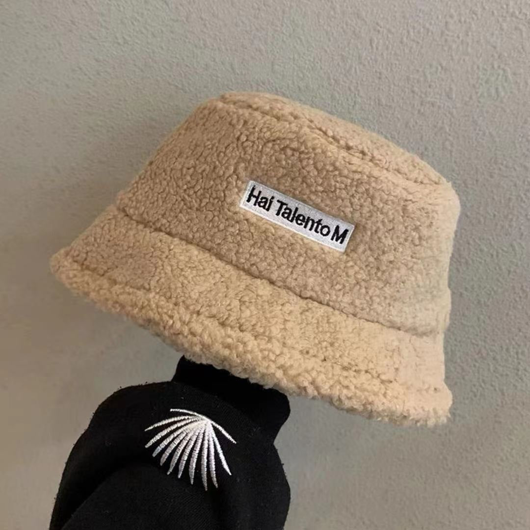 Alsidig Vinterhat til Kvinder i Lammeuld – Varm Fisherman's Hat