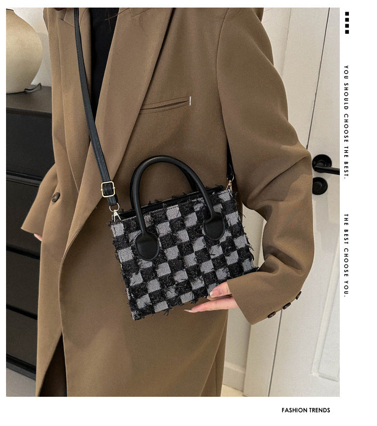 Plaid New Korean Style Fashionable Trendy One-shoulder Winter Textured Messenger Bag
