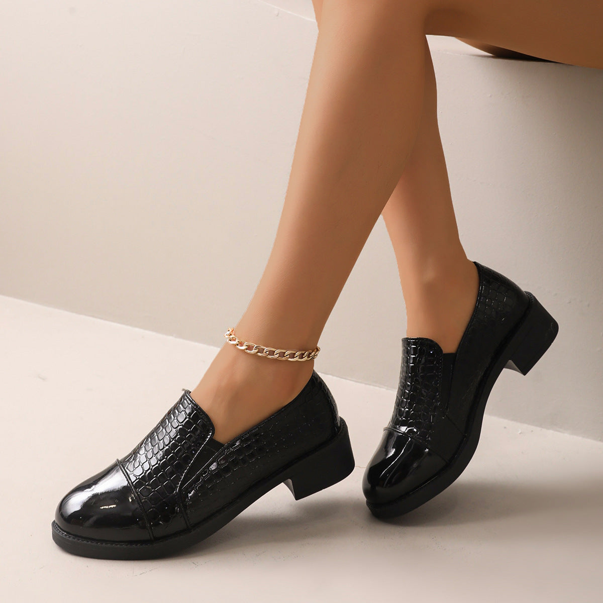 Stylish Cracked-surface Versatile Leather Shoes For Workwear