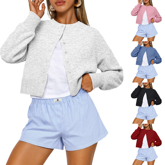 Strikket Cropped Langærmet Rundhalset Sweater med Knapper i Ensfarvet Design