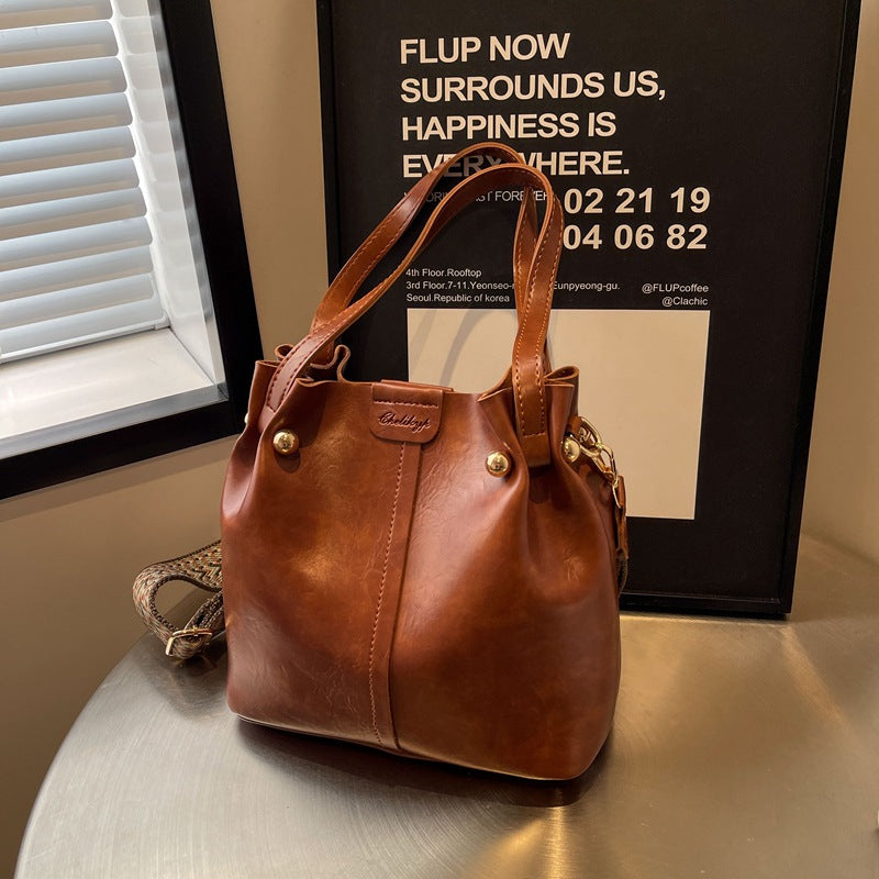 Large Capacity Fashion Portable One-shoulder Commuter Underarm Bag