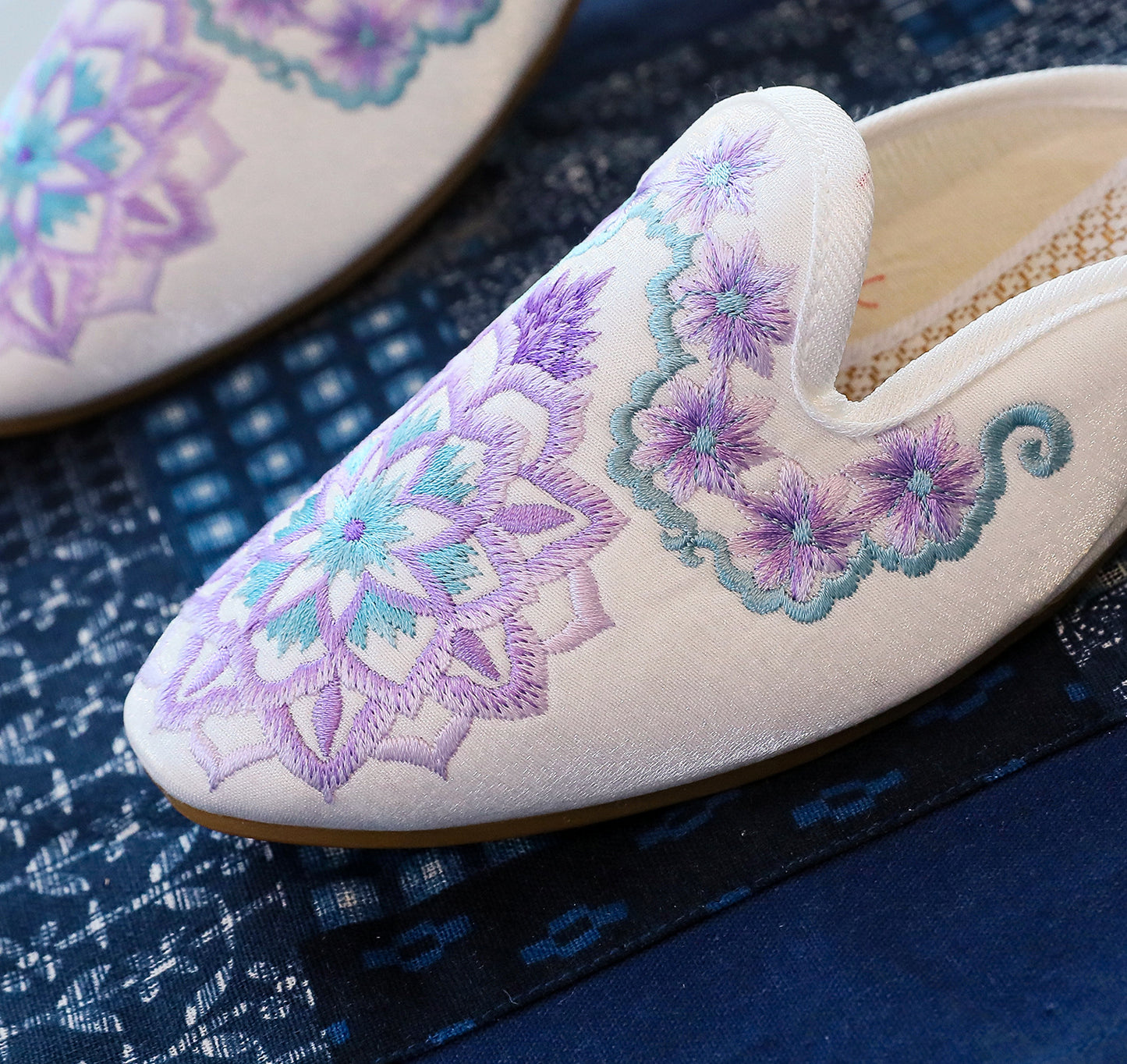 Satin Embroidered Low Heel Hanfu Shoes Cheongsam Slippers