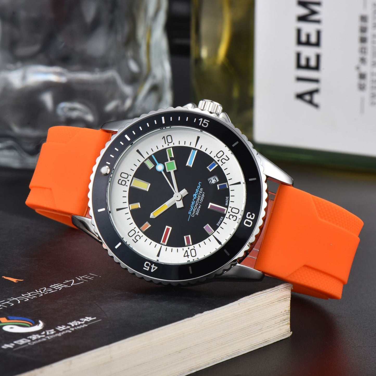 Stylish Mens Quartz Watch With A Silicone Strap
