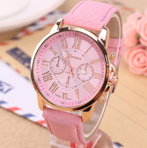 A derivative of the explosion in Geneva on behalf of the spot gold shell Beige three eye literal Rome digital Leather Strap Watch0