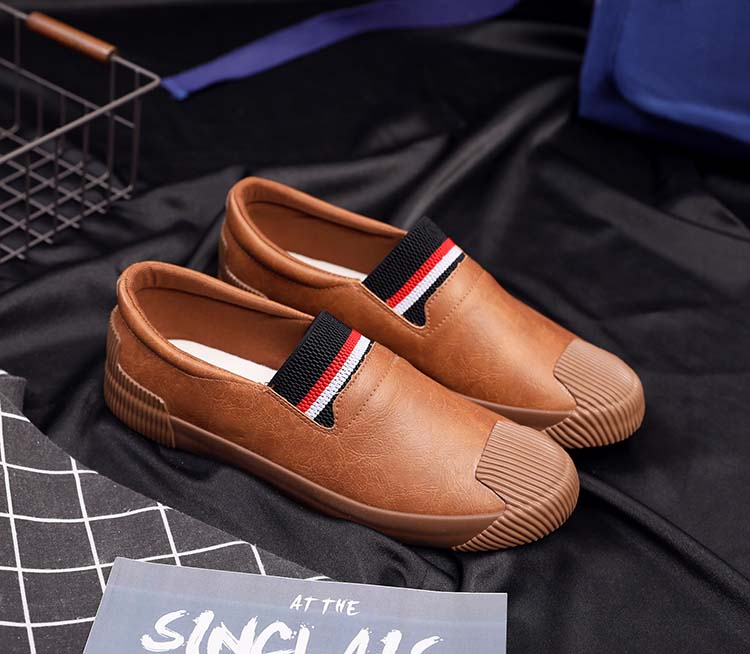 Pedal leather with soft sole driving shoes