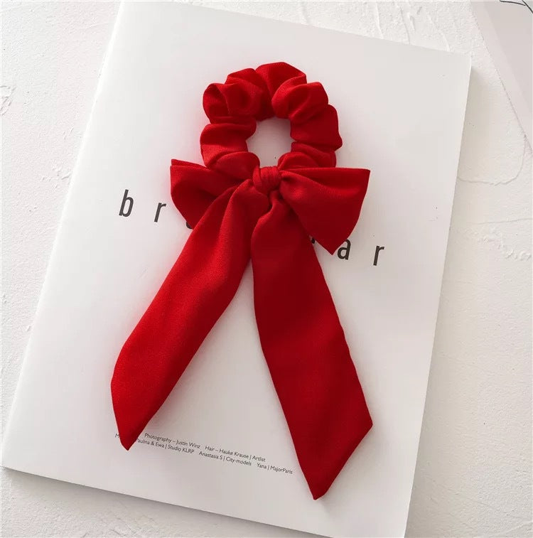 Bowknot chiffon streamers take the lead