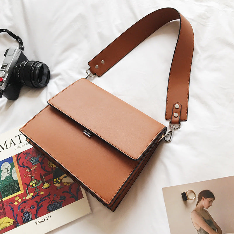 New wave shoulder bag