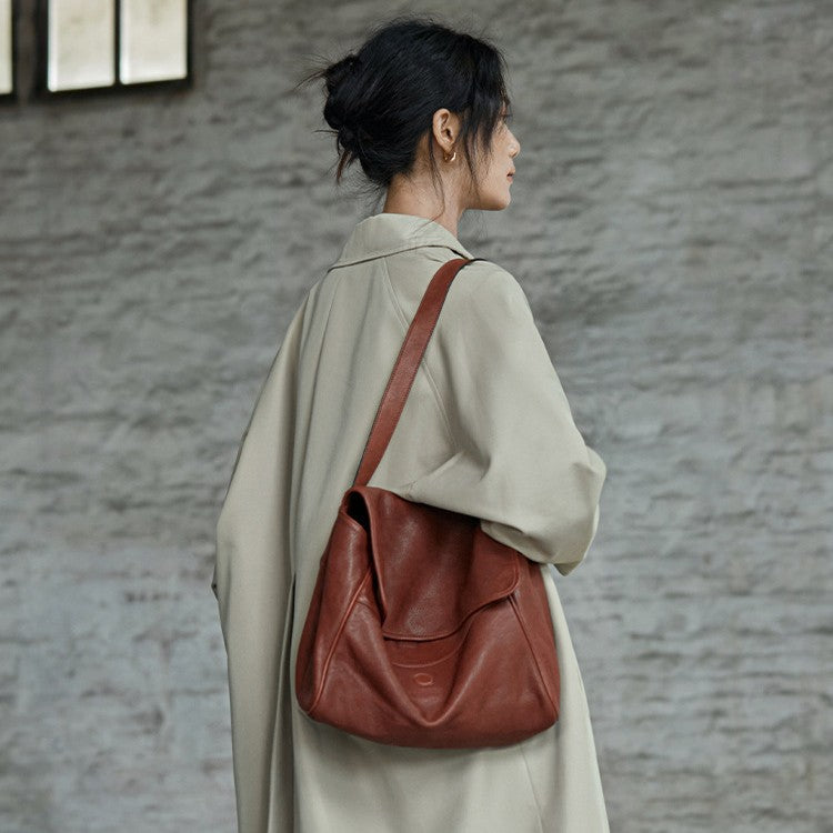 Retro Soft Leather Large-capacity Shoulder Bag
