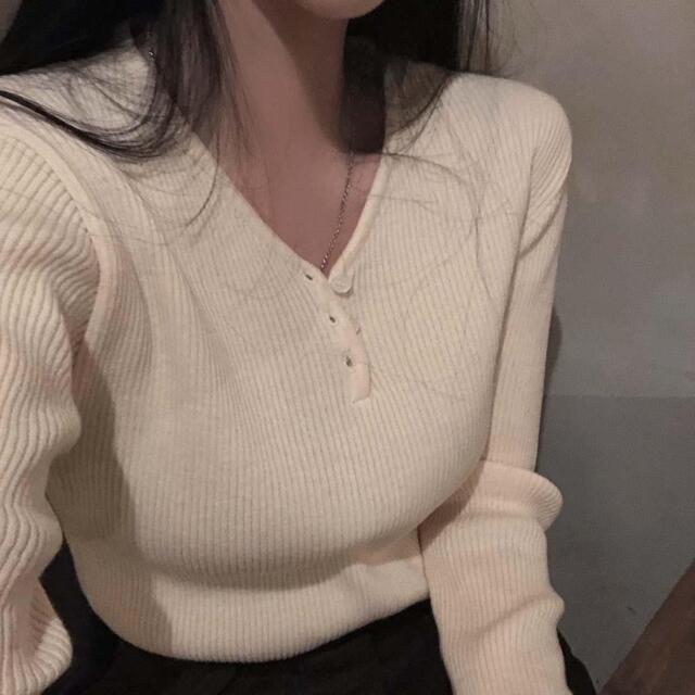Leisure Day WANGXING Button V-neck Sweater