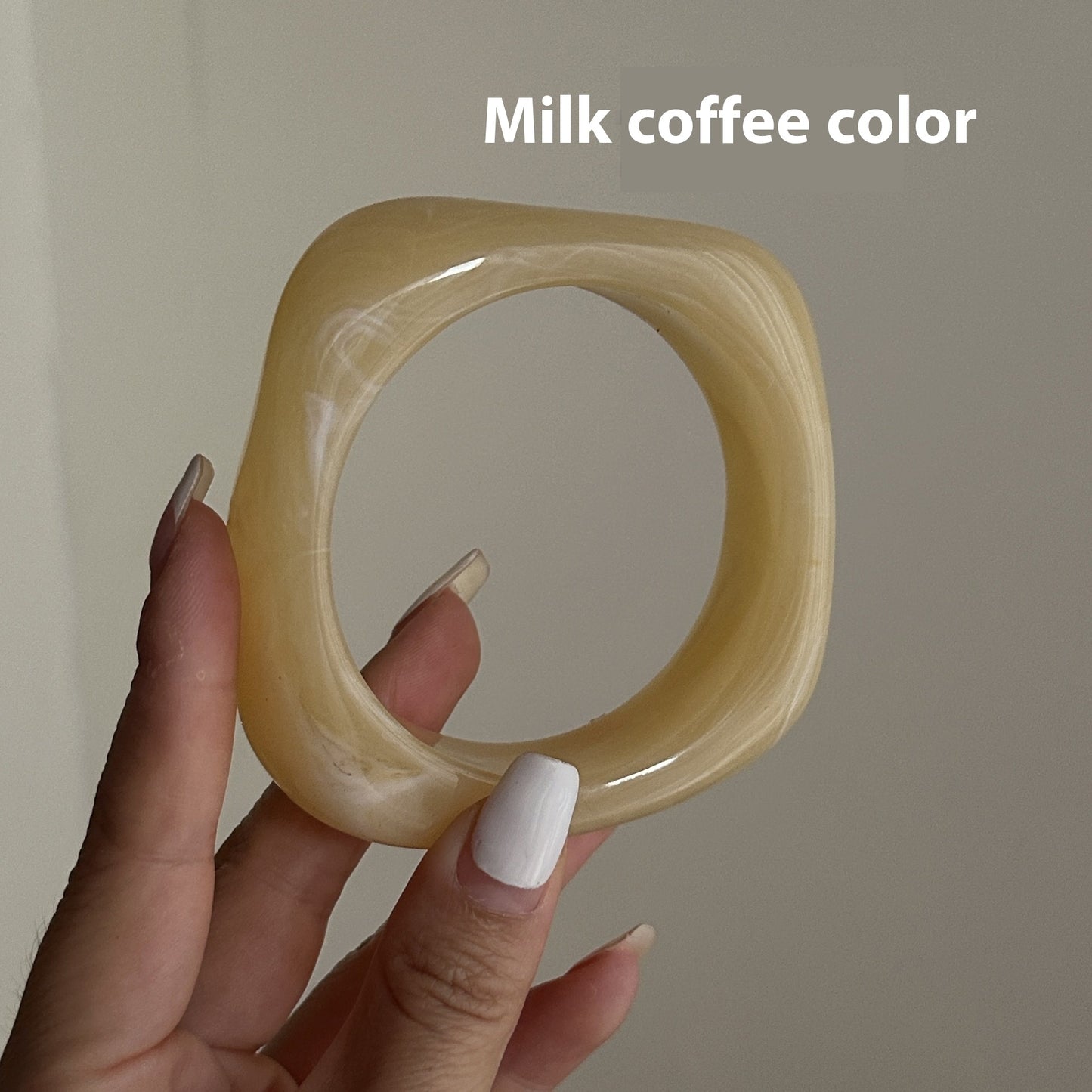 Europæisk og amerikansk overdrevet Ins Style Akryl Mode Armbånd Uregelmæssigt Gennemsigtigt Design