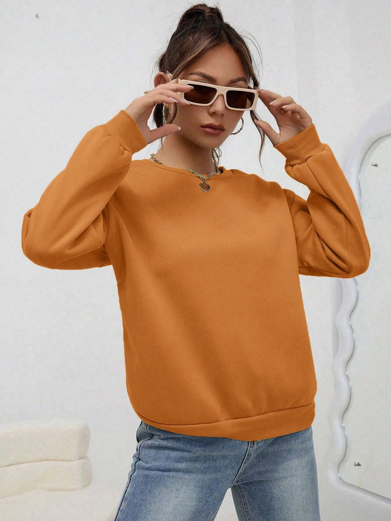 Solid Color Womens Sweatshirt Casual Comfortable And Loose Fitting Sporty Top