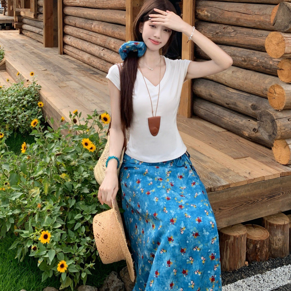 Fashionable V-neck Short-Sleeve Top And Skirt Set For Women