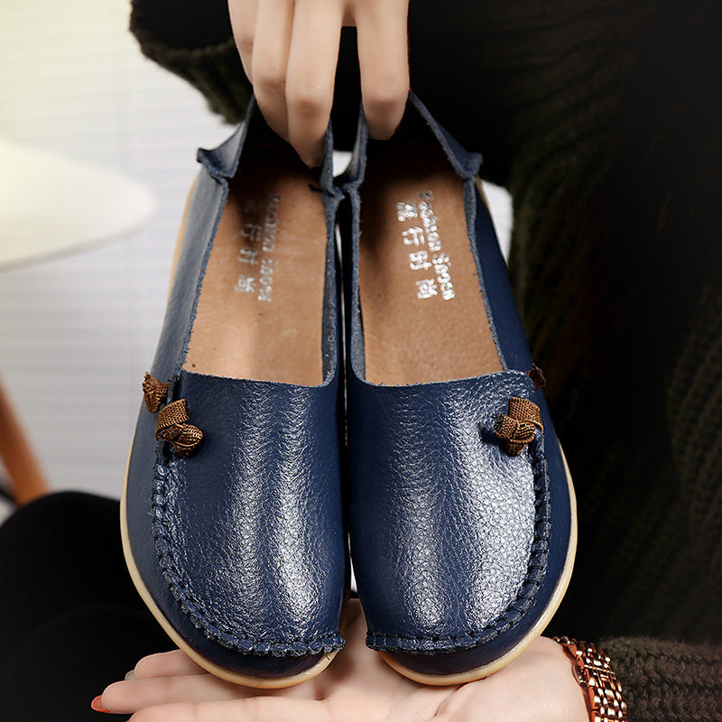 Plus Size Genuine Leather Mom Shoes Flat Low Top