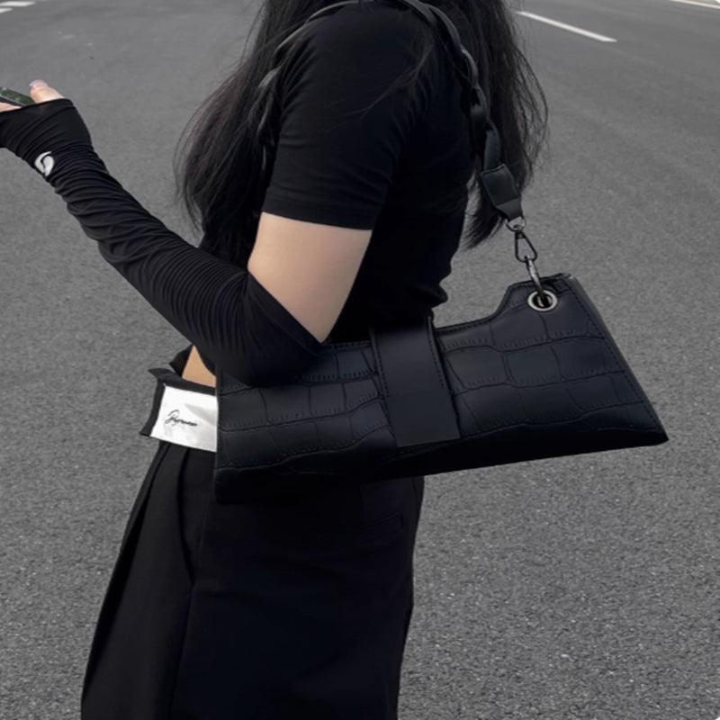 Niche Design With High-end Texture And Western Style Single Shoulder Baguette Bag