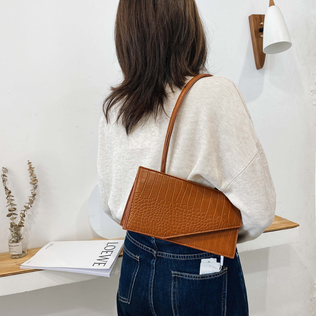 One shoulder messenger stone pattern small square bag