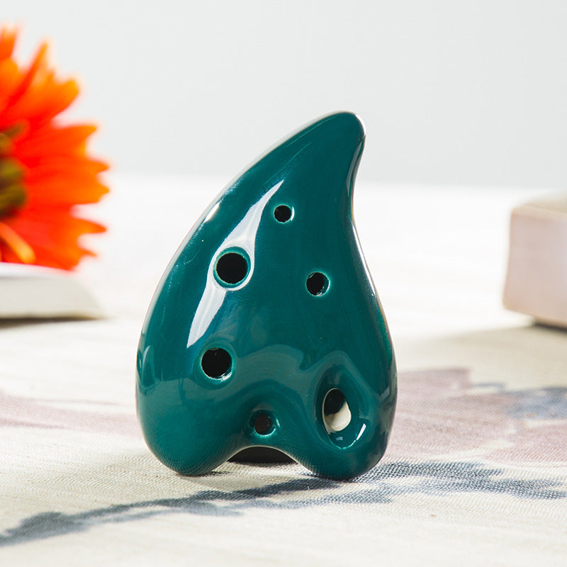 Colour glaze heart-shaped porcelain flute