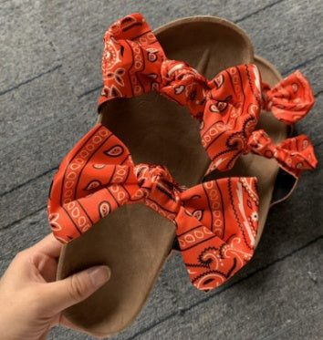 Platform bow satin fish and insect slippers